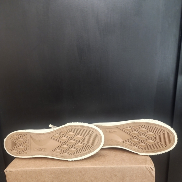 Mens Size 8/Womens Size 9.5 P.F. FLYERS Maroon High-Top Sneakers - Picture 4 of 12